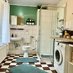 Gaestehaus - 2 Baeder, 7 Pers, Parkplatz, Garten, Terrasse *
