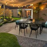 Gaestehaus - 2 Baeder, 7 Pers, Parkplatz, Garten, Terrasse Appartement