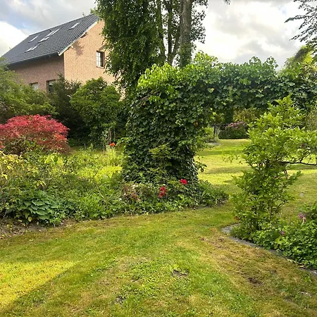 Gaestehaus - 2 Baeder, 7 Pers, Parkplatz, Garten, Terrasse