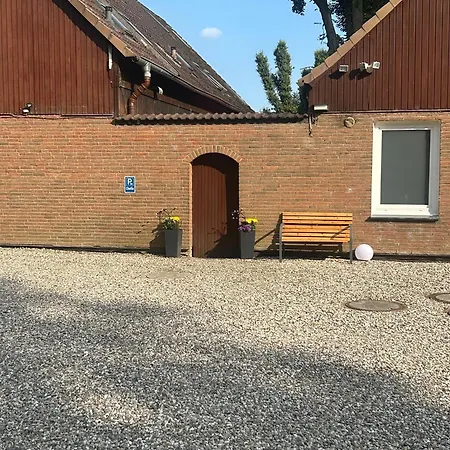 Appartement Eigenes Gaestehaus Mit Garten *