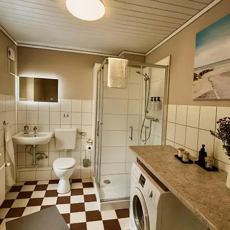 Eigenes Gaestehaus Mit Garten Appartement