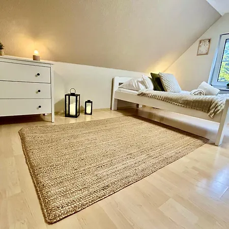 Eigenes Gaestehaus Mit Garten Appartement