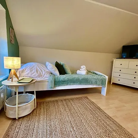 7 Schlafplätze-Parkplatz-Terasse-Wohnküche-2 Bäder-Wlan *