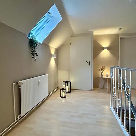 Gaestehaus - 2 Baeder, 7 Pers, Parkplatz, Garten, Terrasse Apartamento