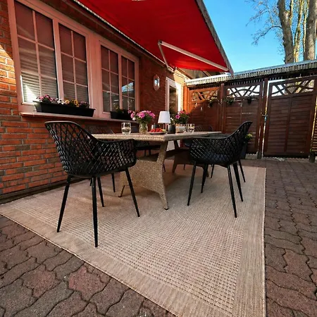 Gaestehaus - 2 Baeder, 7 Pers, Parkplatz, Garten, Terrasse Lägenhet *
