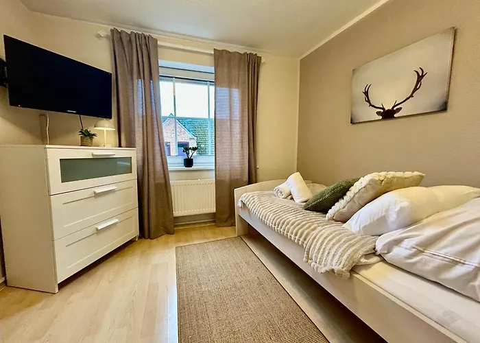 7 Schlafplaetze Parkplatz, 5 Schlafraeume, Wlan Apartment Kiel