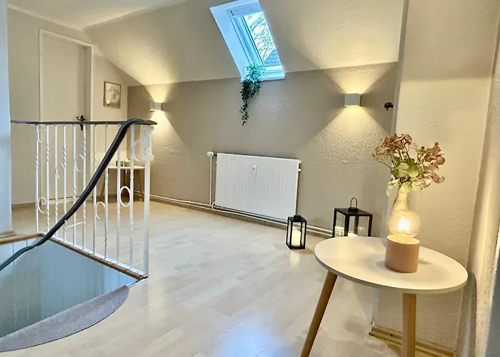 7 Schlafplaetze Parkplatz, 5 Schlafraeume, Wlan Apartment Kiel